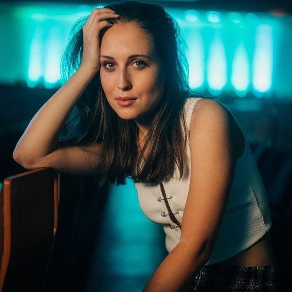 Alice Merton artist photo