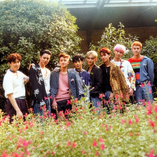 EXO artist photo