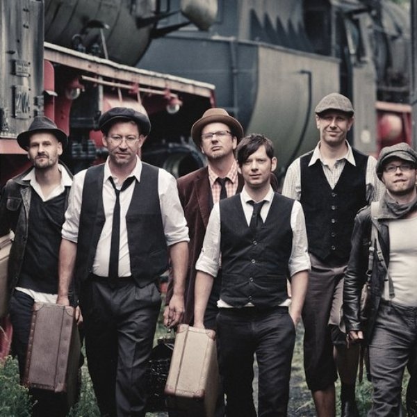 Fiddler's Green artist photo