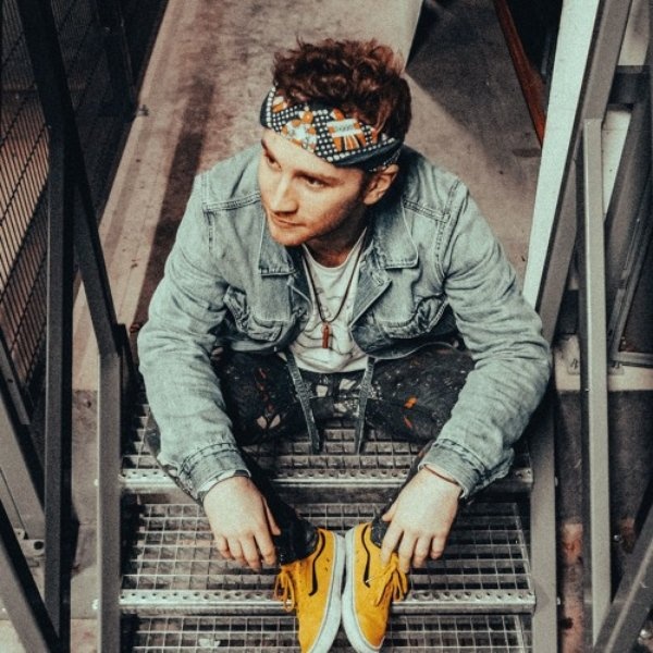 Fox Stevenson artist photo