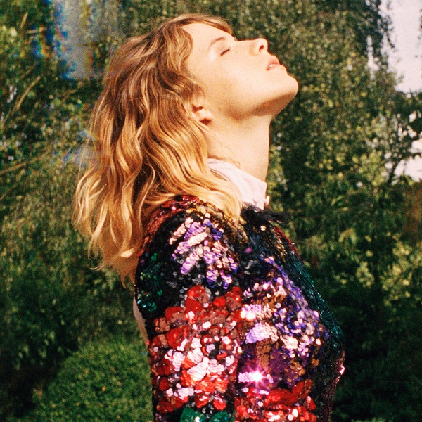 Gabrielle Aplin artist photo