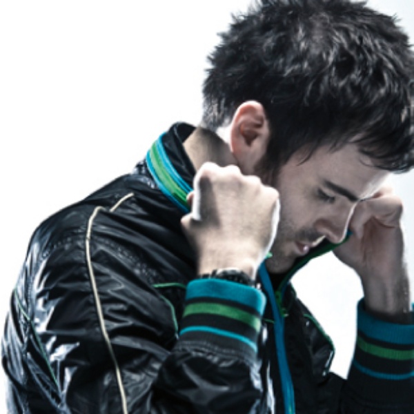 Gareth Emery artist photo