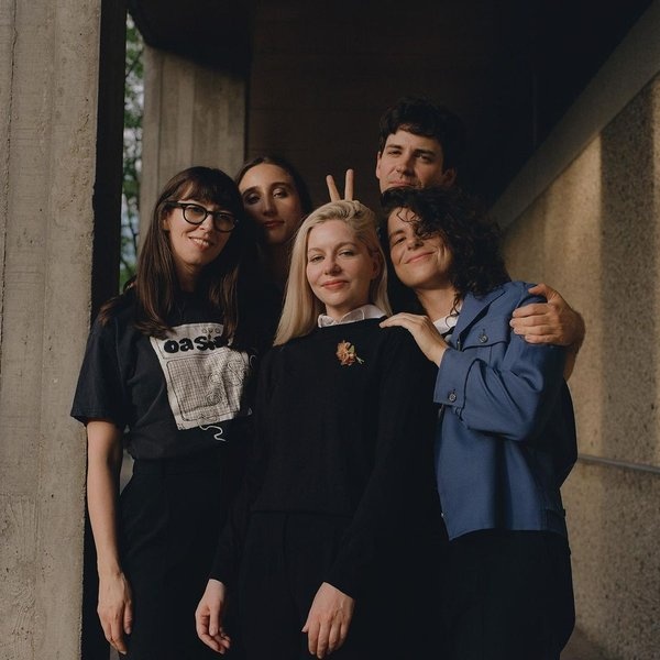 Alvvays artist photo
