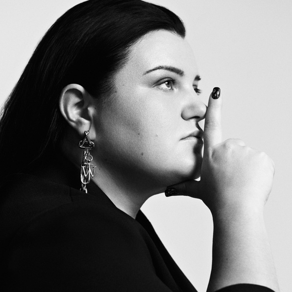 alyona alyona artist photo