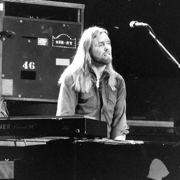 Gregg Allman artist photo