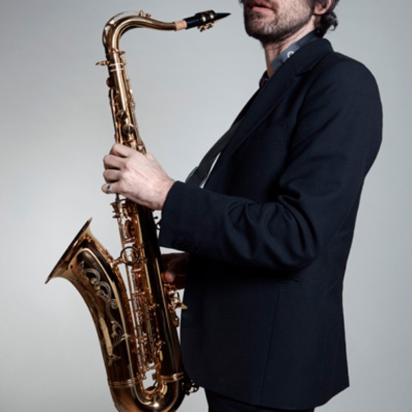 Gruff Rhys artist photo