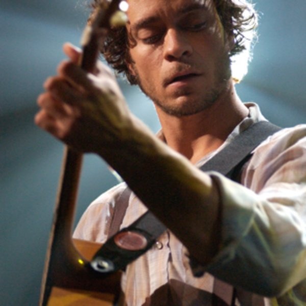 Amos Lee artist photo