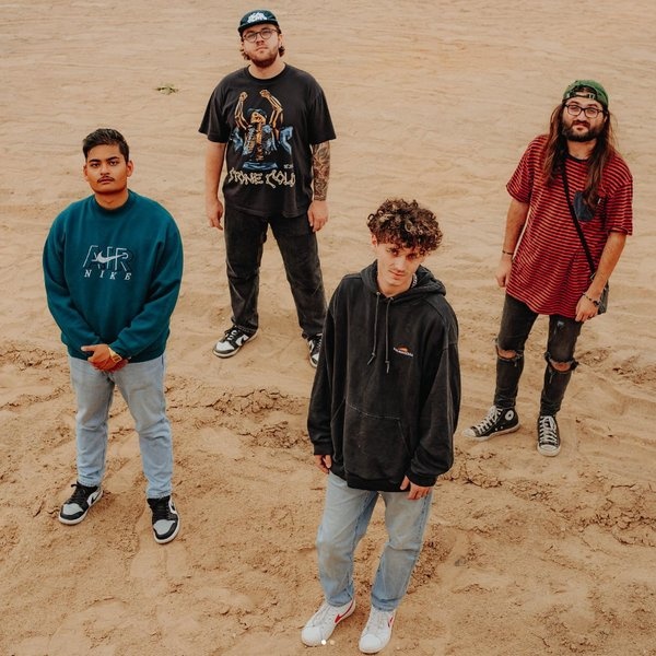 Hot Mulligan artist photo