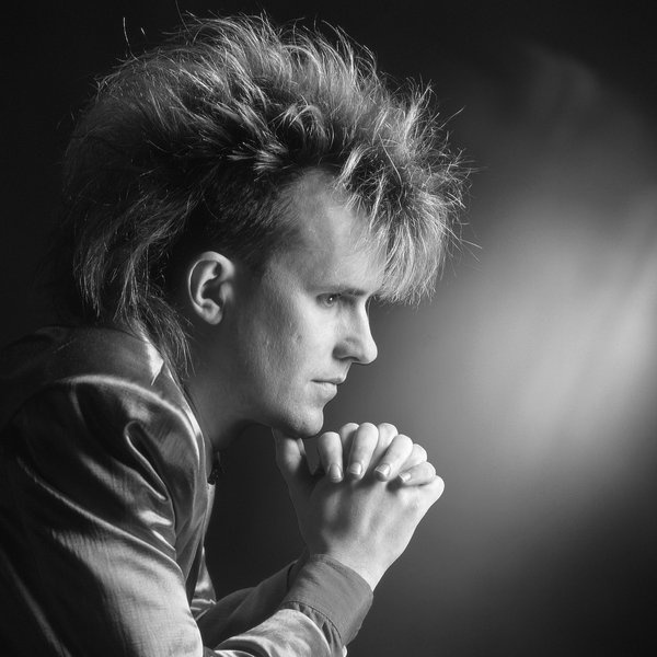 Howard Jones artist photo