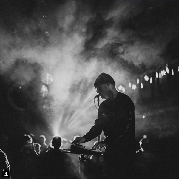Hundredth artist photo
