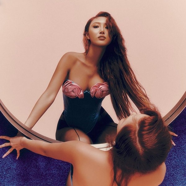 HWASA artist photo