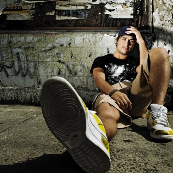 Illy artist photo