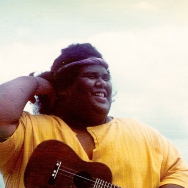 Israel Kamakawiwo'ole artist photo