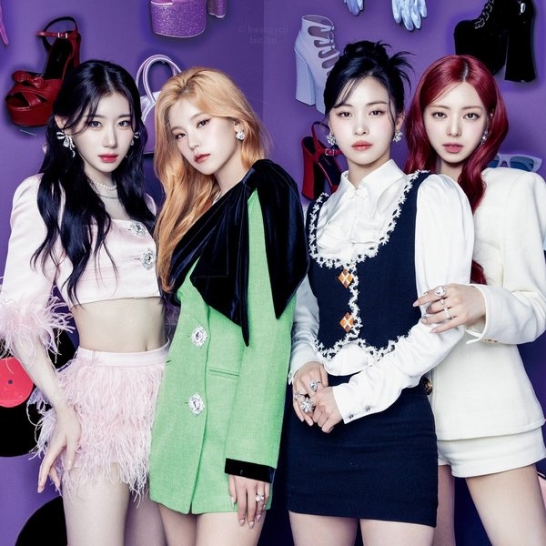 ITZY artist photo