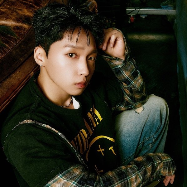 JEONG SEWOON artist photo