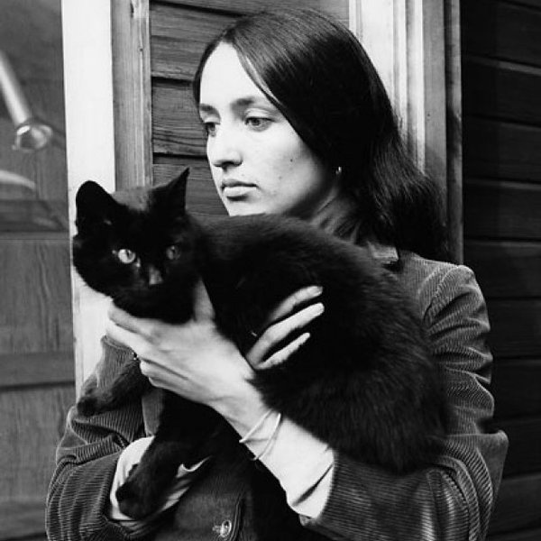 Joan Baez artist photo