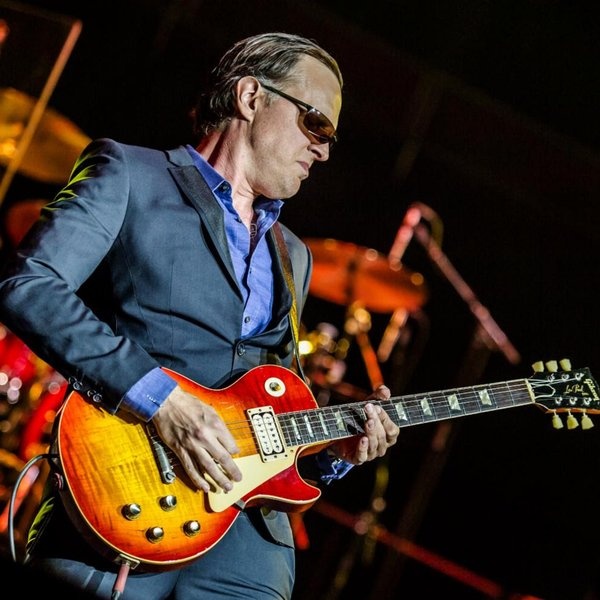 Joe Bonamassa artist photo