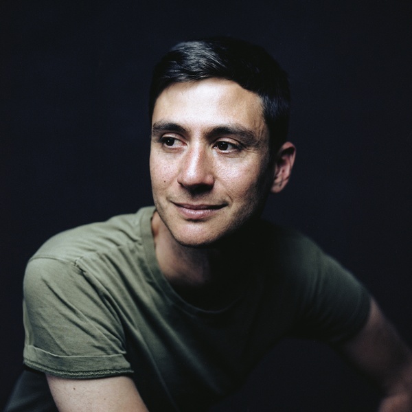 Joey Dosik artist photo