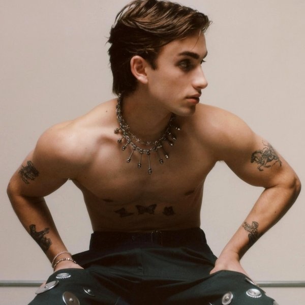 Johnny Orlando artist photo
