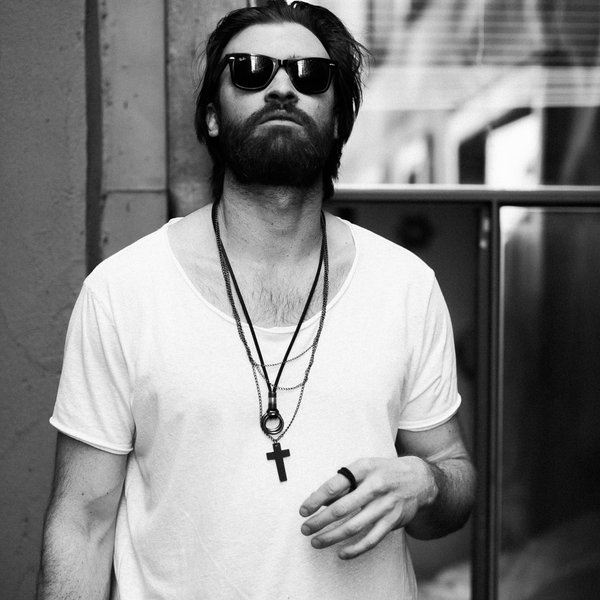 Jon Bryant artist photo