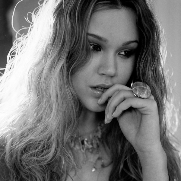 Joss Stone artist photo
