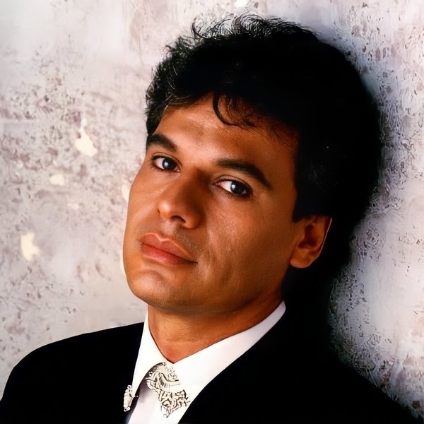 Juan Gabriel artist photo