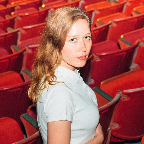 Julia Jacklin artist photo