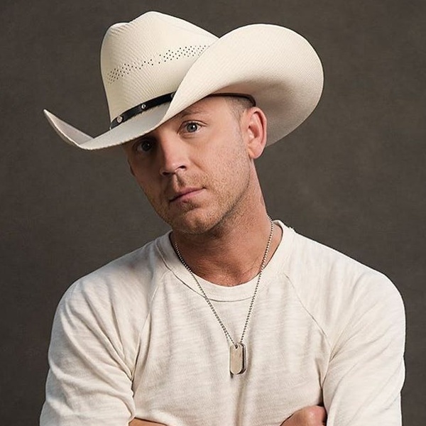Justin Moore artist photo