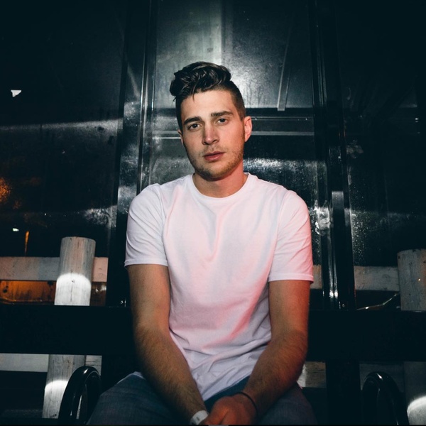 Justin Stone artist photo
