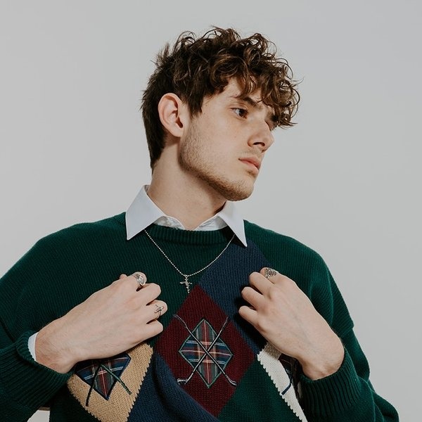 JVKE artist photo