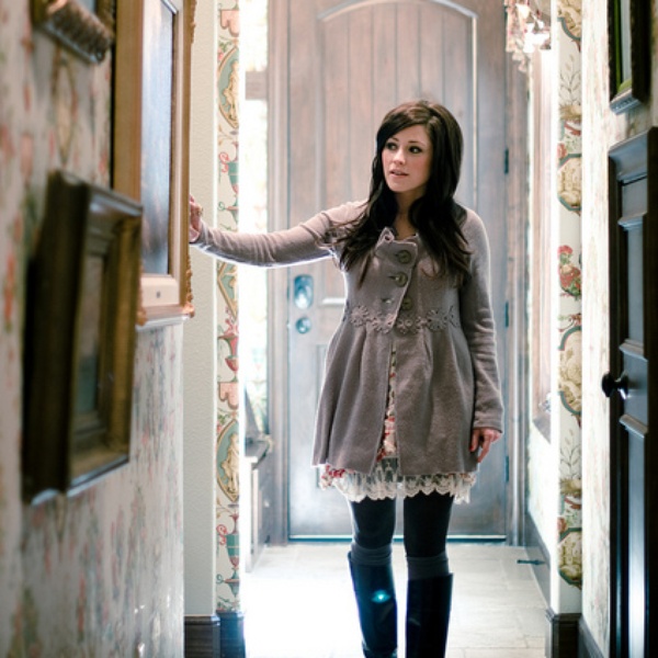 Kari Jobe artist photo